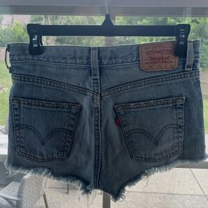 Light Wash Levi Short